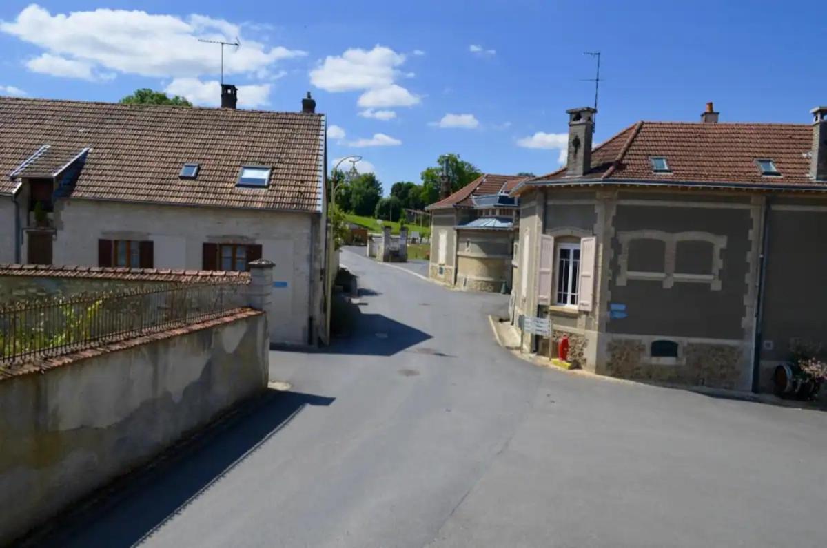 Agreable Maison Petit Jardin A 7 Minutes De Reims Pargny-les-Reims Esterno foto